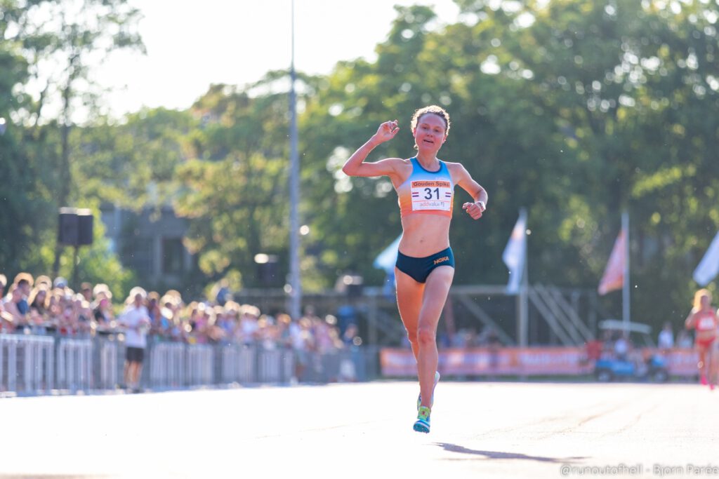 Nationaal kampioen 10.000m 
- Bjorn Parée